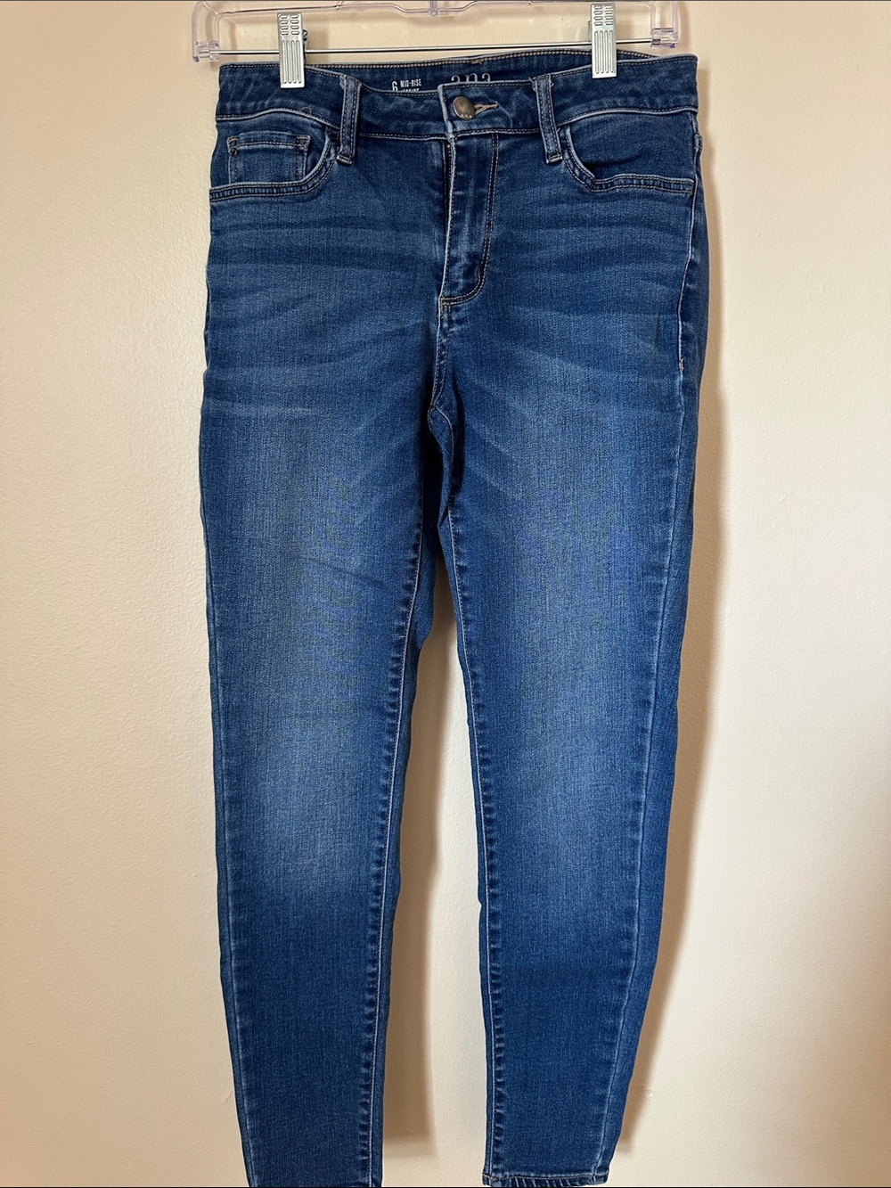 a.n.a Mid-Rise jegging jeans